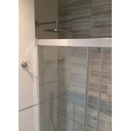 Luxury Front With Pool Walencja
