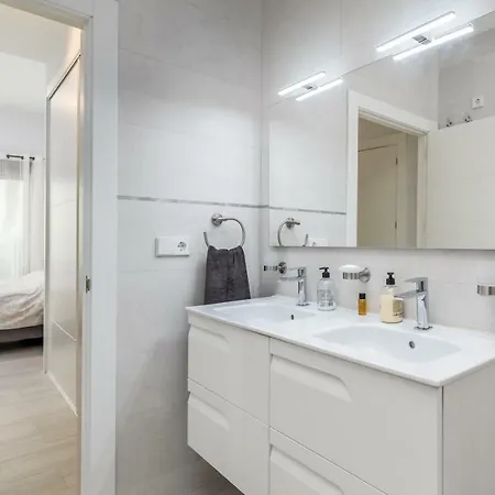 Apartament Luxury Front With Pool Walencja