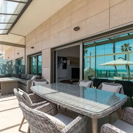 Luxury Front With Pool Apartman