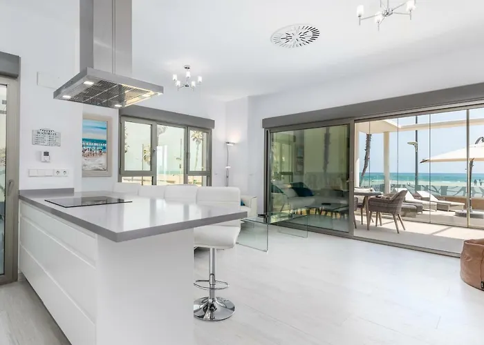 Luxury Front With Pool * Valencia