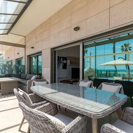 Luxury Front With Pool Διαμέρισμα